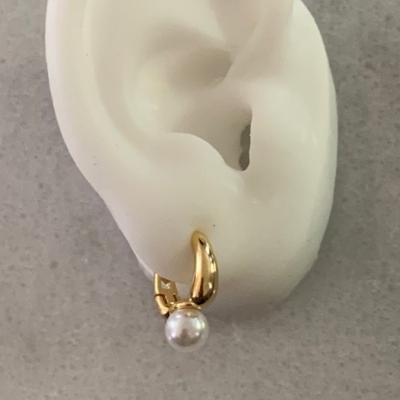 Modest Lu Jewelry - Gold Chunky Pearl Huggie Hoop Earrings Brand New